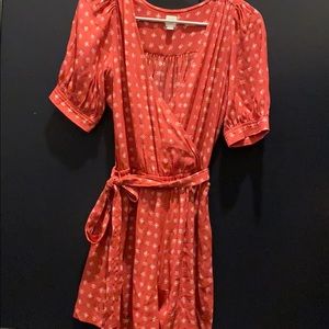 Printed red and white romper